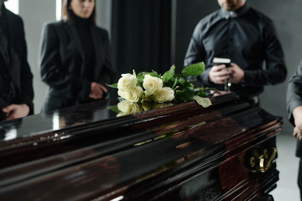 How to Organize a Funeral in Lazarevskoye: A Complete Family Checklist